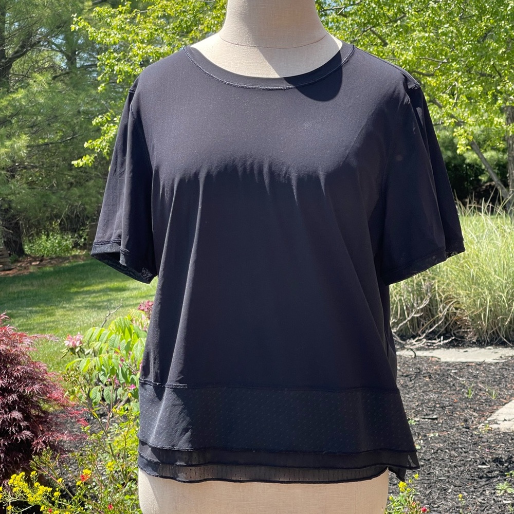 LULULEMON TOP